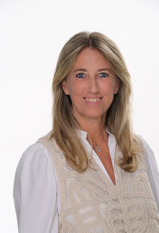 Bettina Sibylle Vesely recte Riha